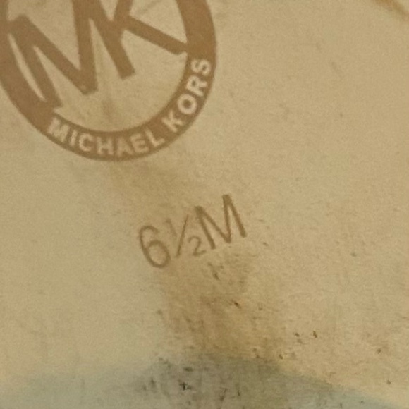 MICHAEL MICHAEL KORS
Arley Leather Ankle Boot Size 6.5 - Picture 10 of 10